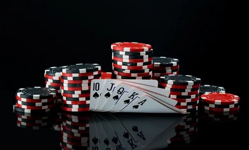 Thời điểm nên dùng bluff trong poker là gì